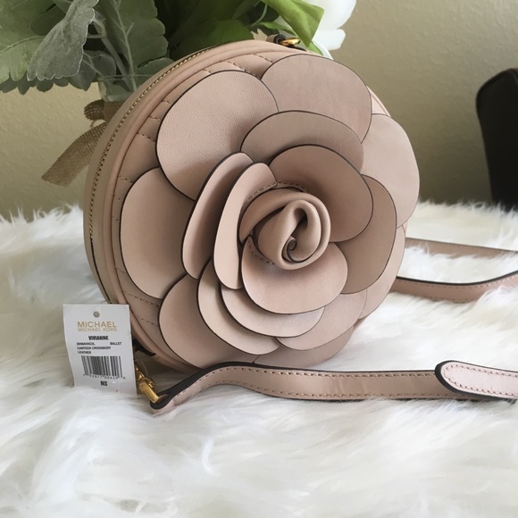 Sale ❗️Michael Kors vivianne flower Crossbody Bag - Picture 2 of 8